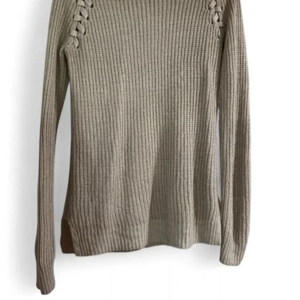 SO Perfectly Soft Perfectly You Womens Cable Knit Raglan Lace Up Sweater Cream